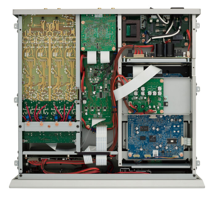 Luxman D-10X SACD CD Player - Image 4