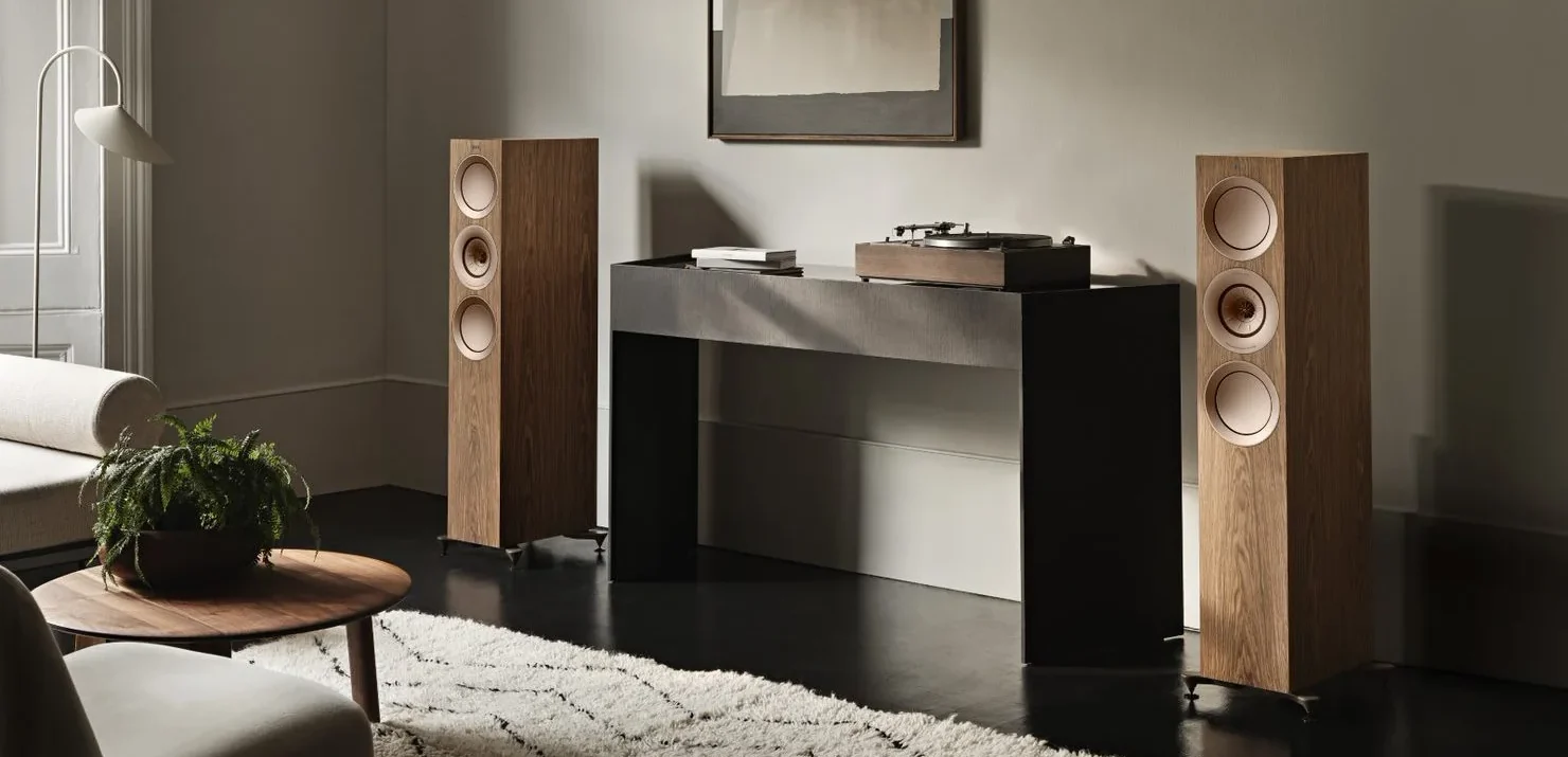 KEF R7 Meta floorstanding speakers for high-end stereo and home cinema systems