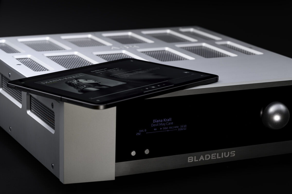 Bladelius background