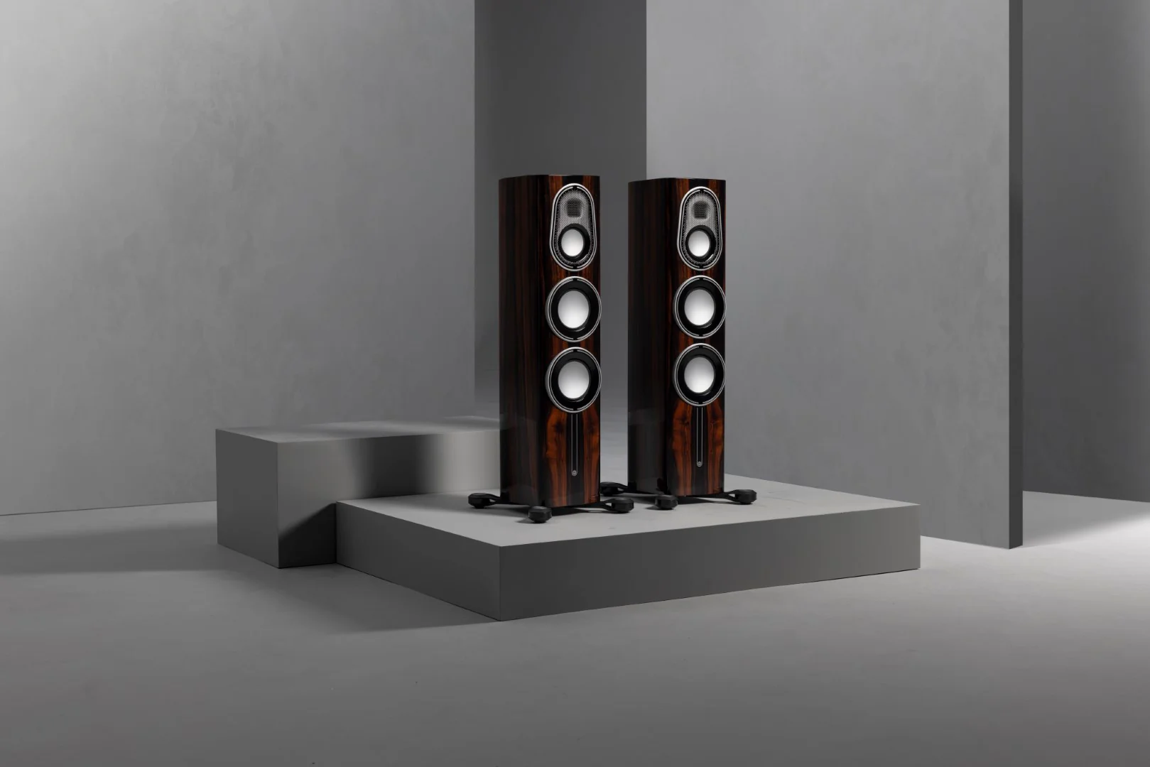 Monitor Audio background