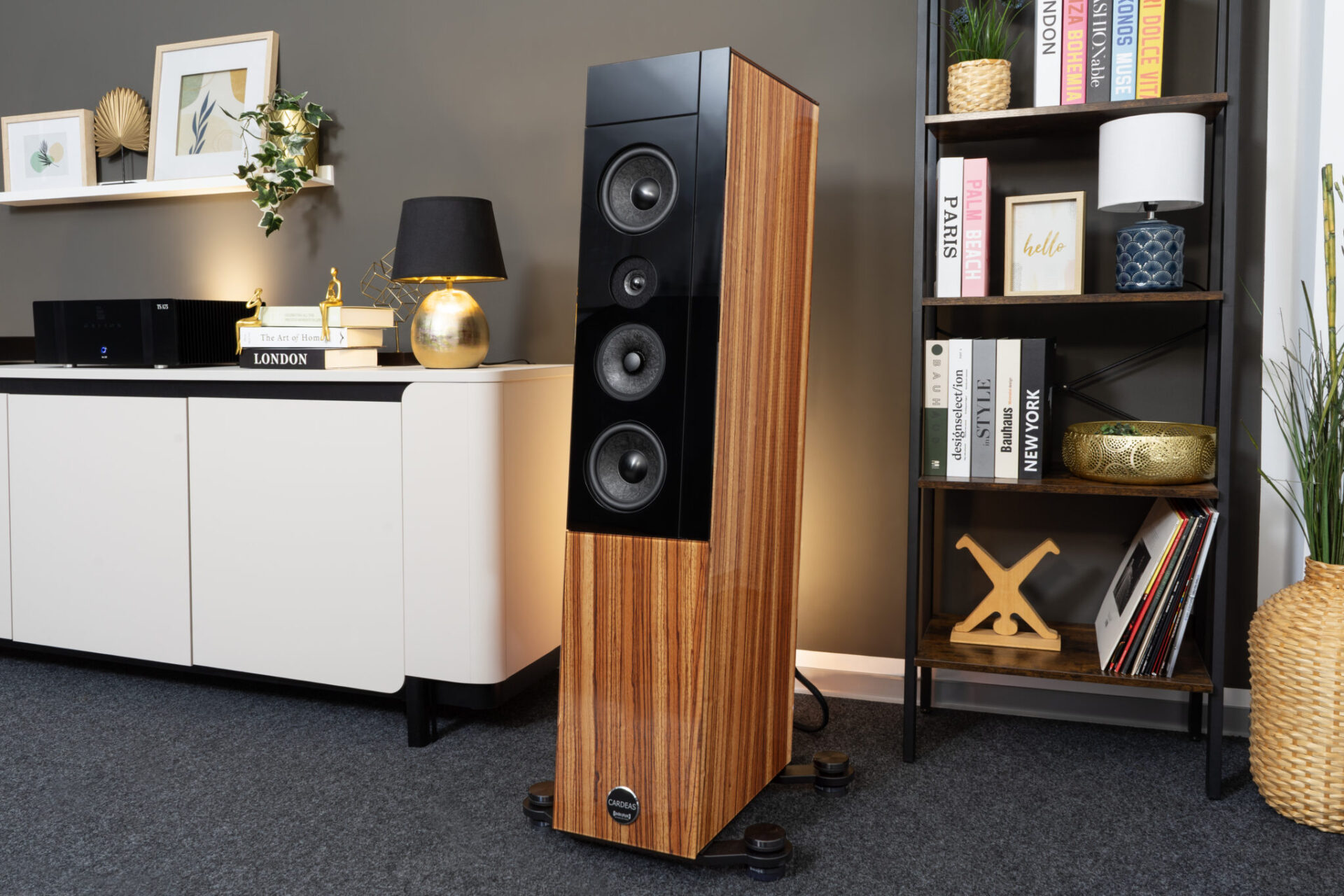 Audio Physic background