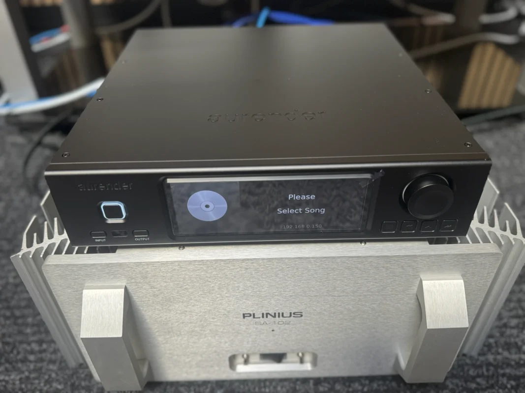 Aurender A1000 used as a digital source DAC and preamplifier with a Plinius power amplifier